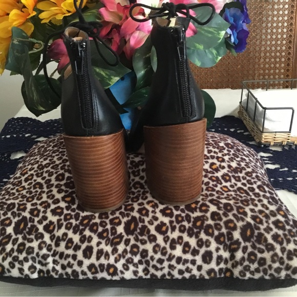 HP-ALDO BLACK LEATHER TIE LACE 4” BLOCK SQUARE HEEL SHOES/ NEW CONDITION /SIZE 6 - Picture 2 of 12